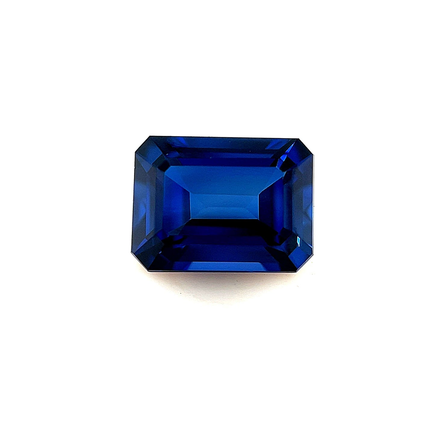 8x6 Exceptional Emerald Lab Created Sapphire
