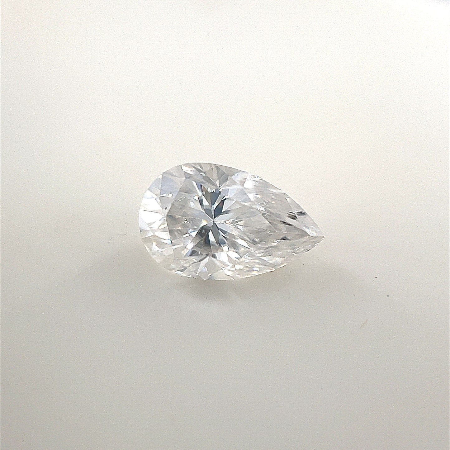 8x5 Pear White Moissanite