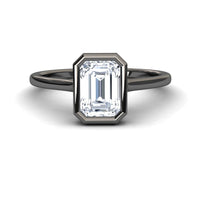 White Diamond Bezel-Set Solitaire Engagement Ring - Lixue