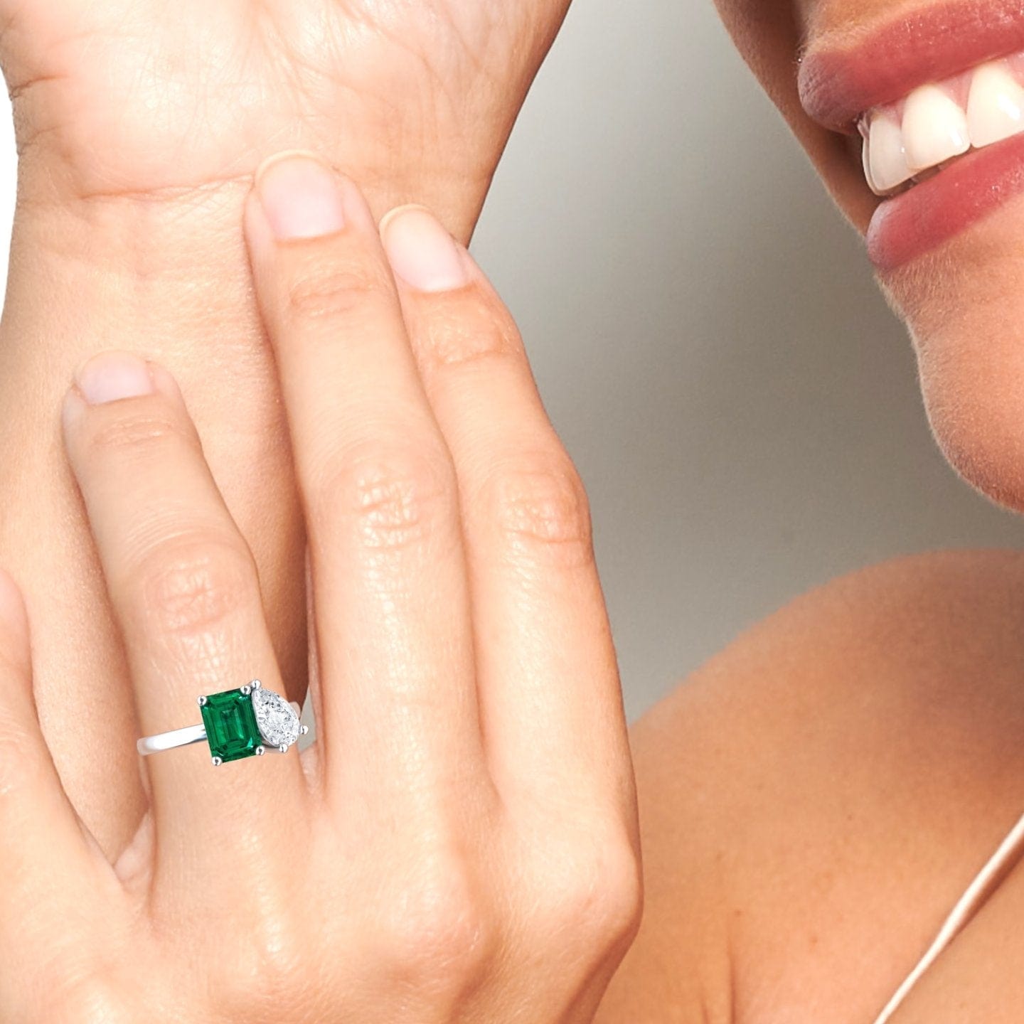 1.38 carat Lab Grown Emerald & Moissanite Toi et Moi Cocktail Ring in 14K White gold, Ellen style, hand second view