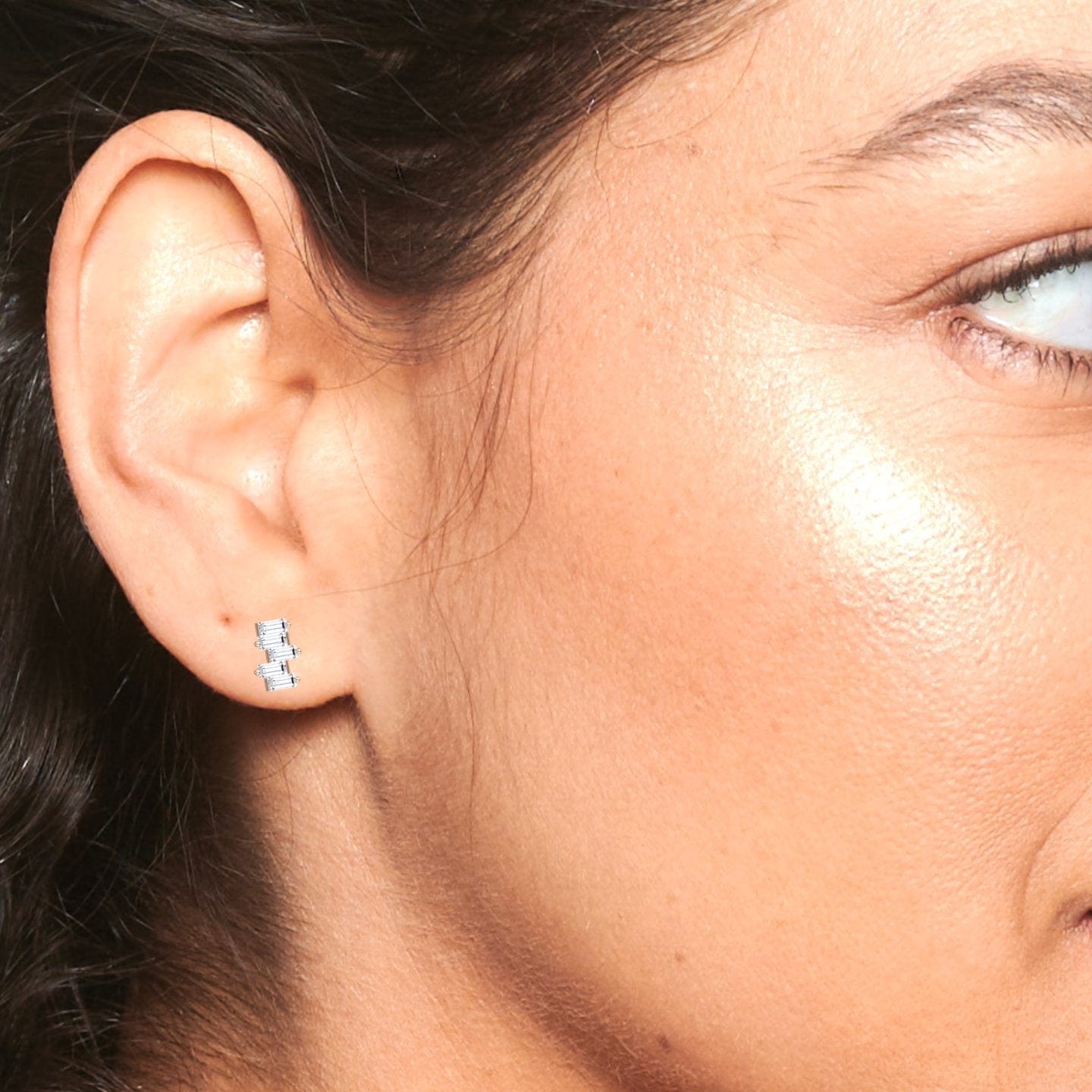 White Diamond Fashion Stud Earrings - Hema