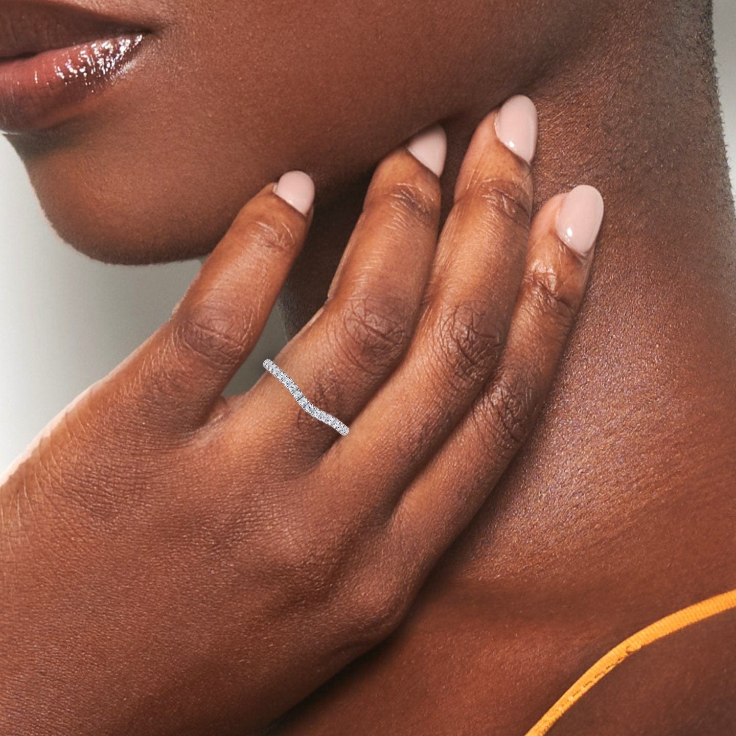 White Diamond Pave Wave Band - Wen