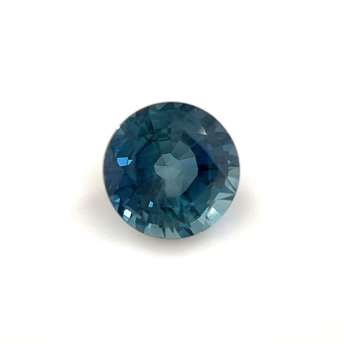 7.04x7.10 Round Light Blue Sapphire