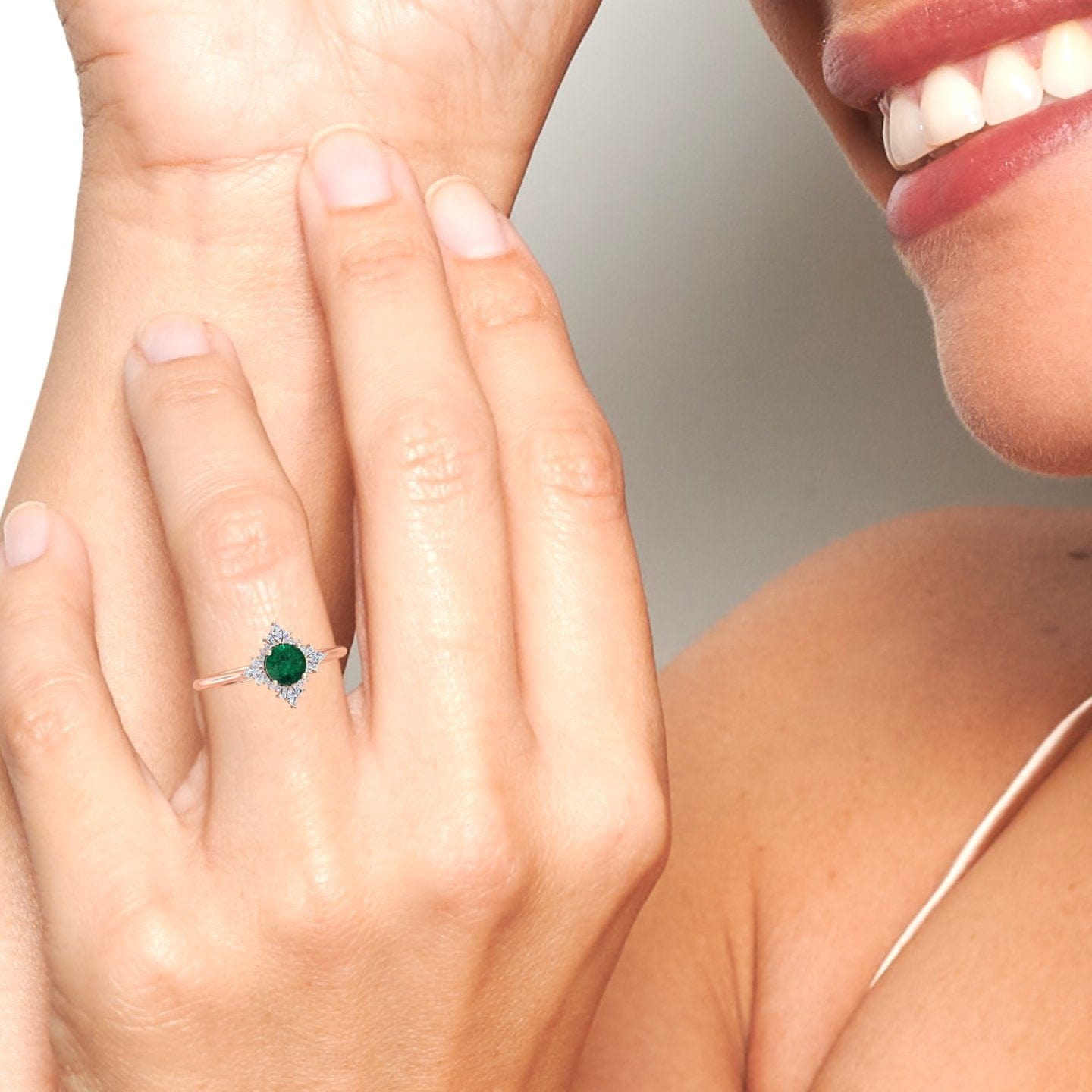 0.47-carat Emerald & Diamond Vintage-Inspired Starburst Ring in 18K Rose gold, Delia style, hand secomd view