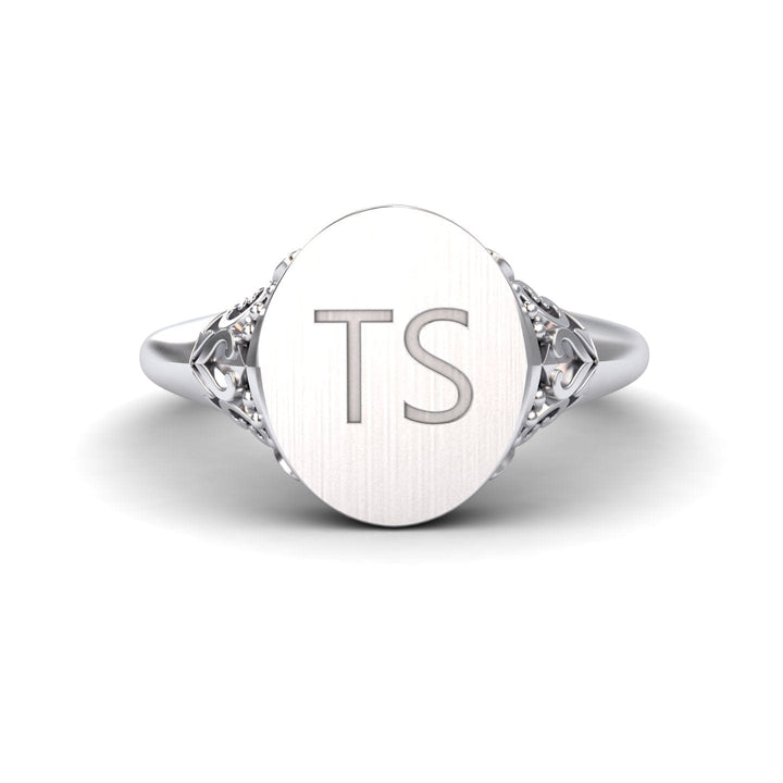 Classic Oval Signet Ring - Nazia