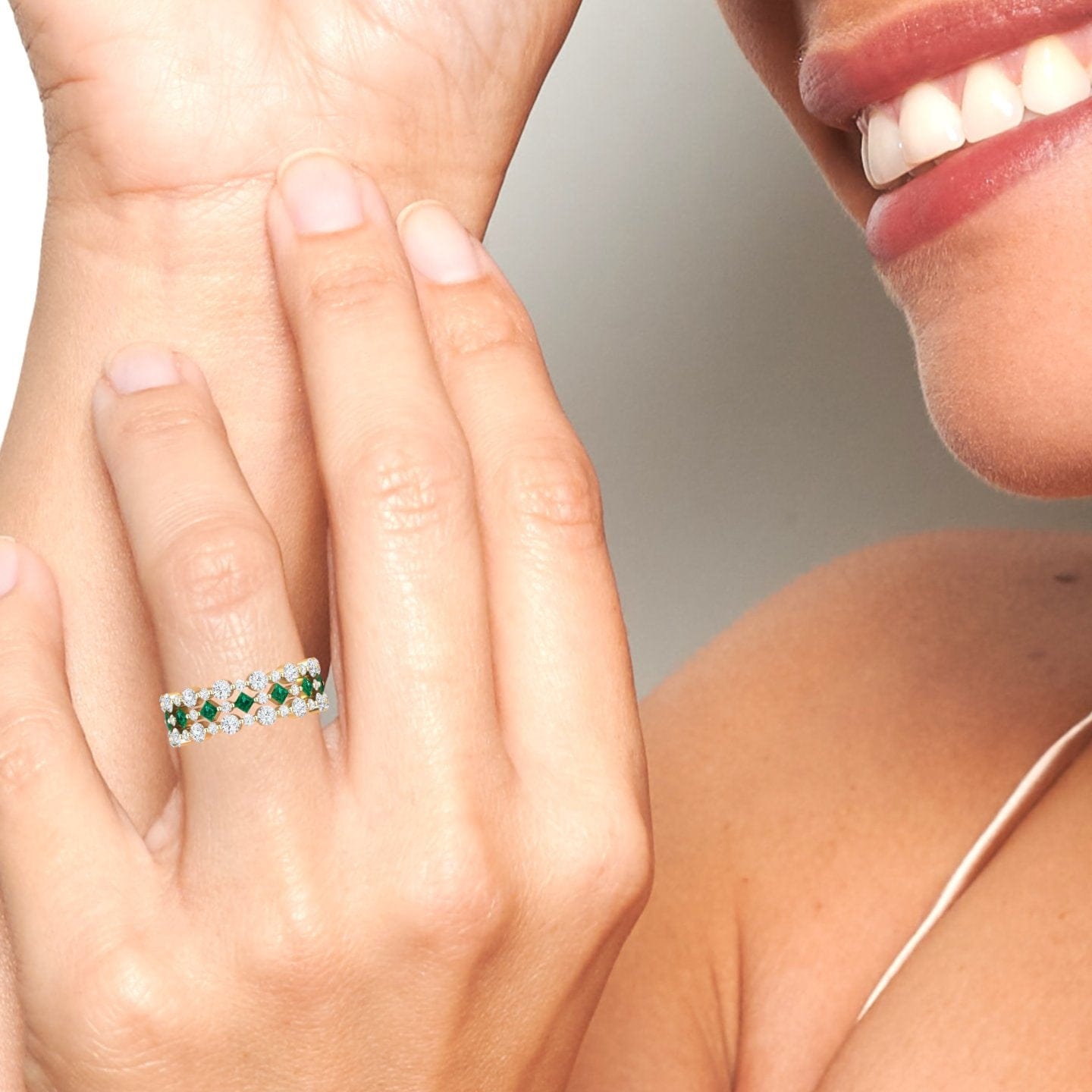 0.39-carat Emerald & Diamond Lace Band Ring in 14K yellow gold, Victoria style, hand second view