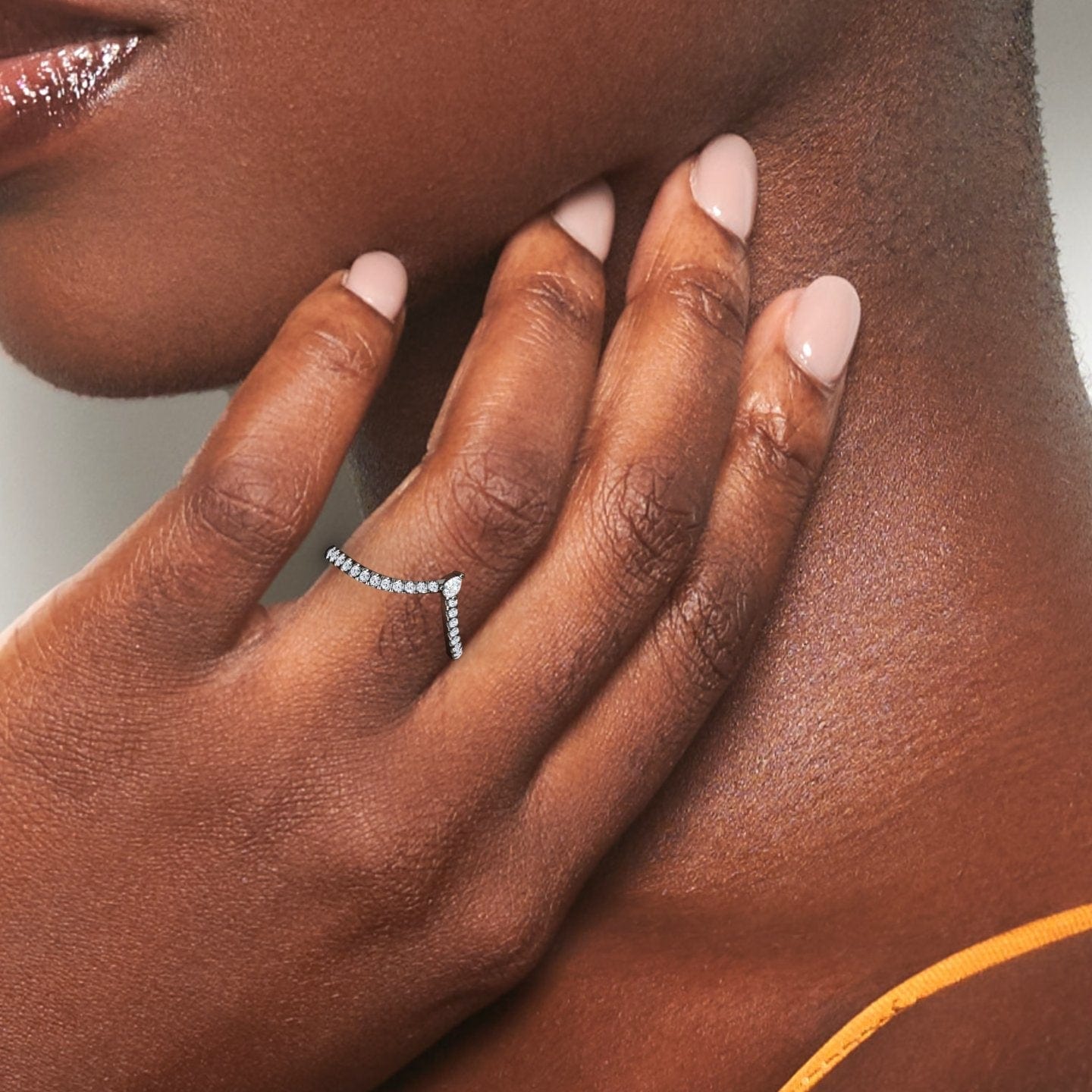 Classic Chevron Wedding Band - Anisa