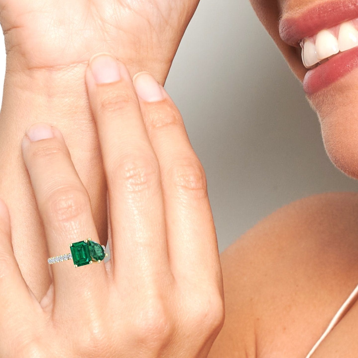 2.14-carat Lab Grown Emerald Toi et Moi Ring in 14K Yellow gold, Gauri style, hand second view